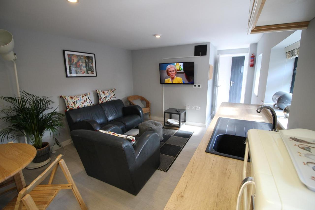 1 Fox Studios Much Wenlock Ngoại thất bức ảnh